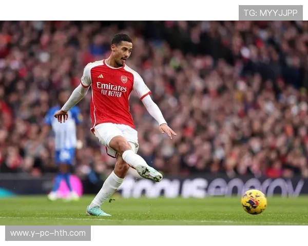 维吉尔·范迪克：从荷兰国脚到世界足坛顶级中卫的成长之路