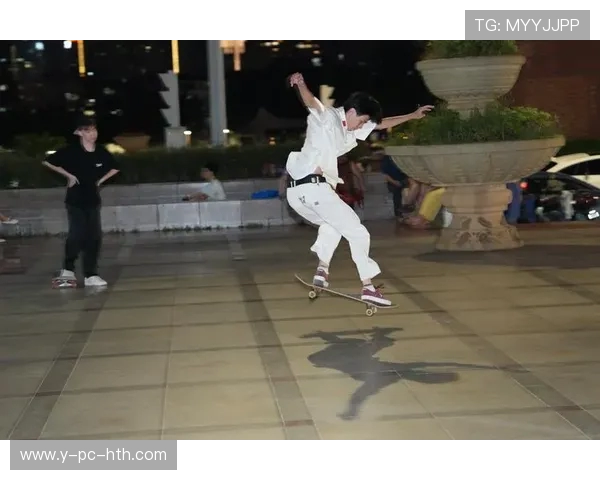 成都滑板队战术解析：灵活转换打法助力竞技水平提升