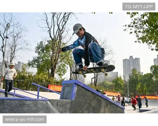 重庆滑板队技术创新再攀高峰引领滑板运动新潮流