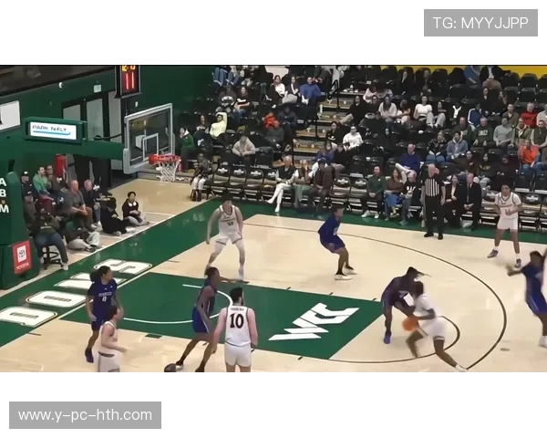 北卡与肯塔基的经典对决NCAA赛场上的篮球传奇之战 北卡与肯塔基的经典对决NCAA赛场上的篮球传奇之战